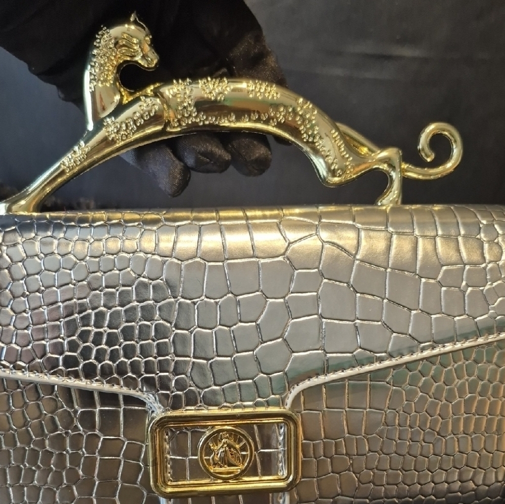 Chic Silver Crocodile Embossed Clutch with Gold Leopard Handle - Picture 10 of 17